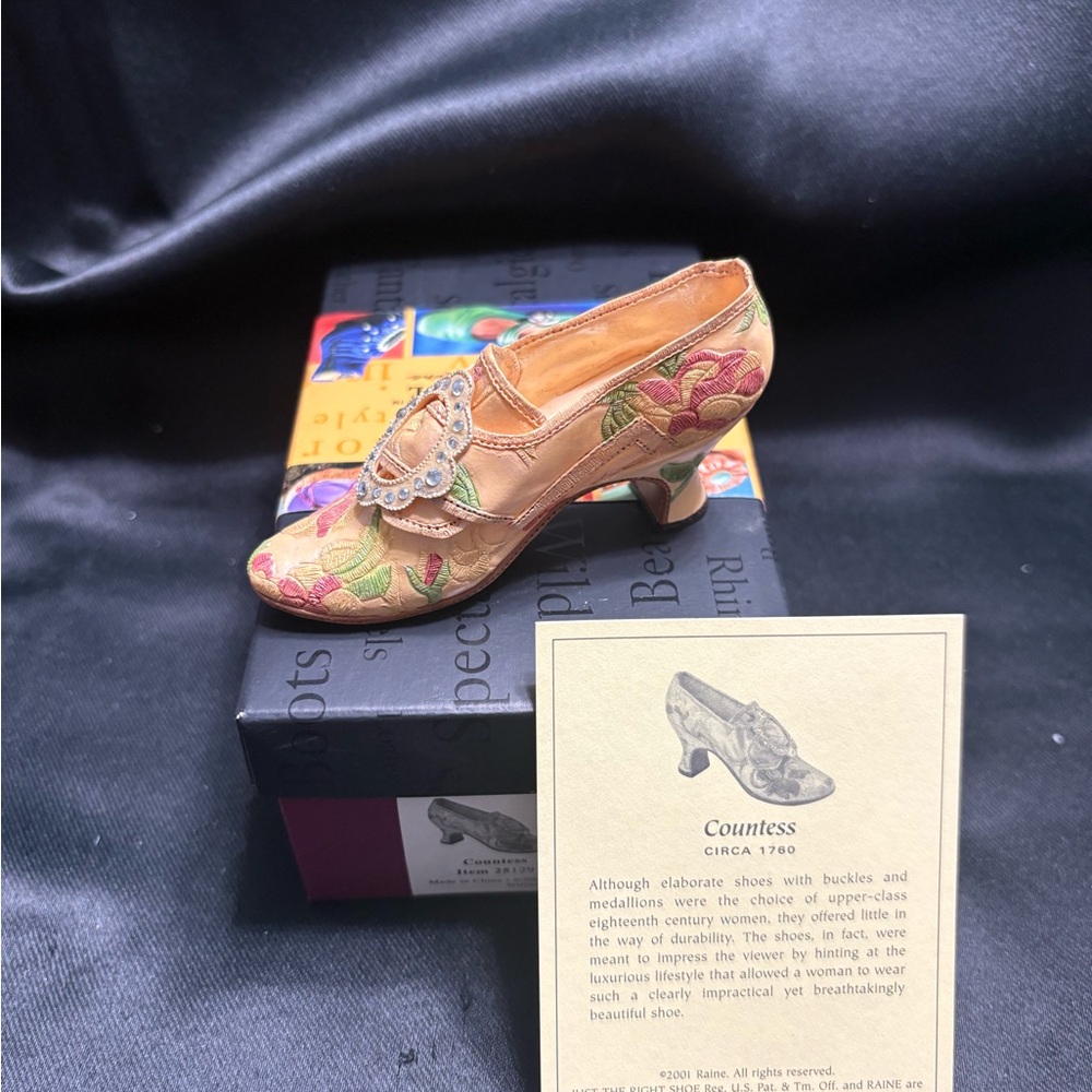 Just The Right Shoe Pink and Gold Embroidered Heels - Picture 2 of 5